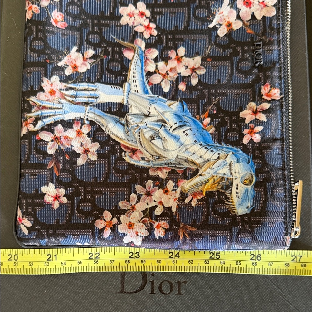 Christian Dior Homme x Hajime Sorayama dinosaur robot clutch/pouch with Box - Picture 3 of 11